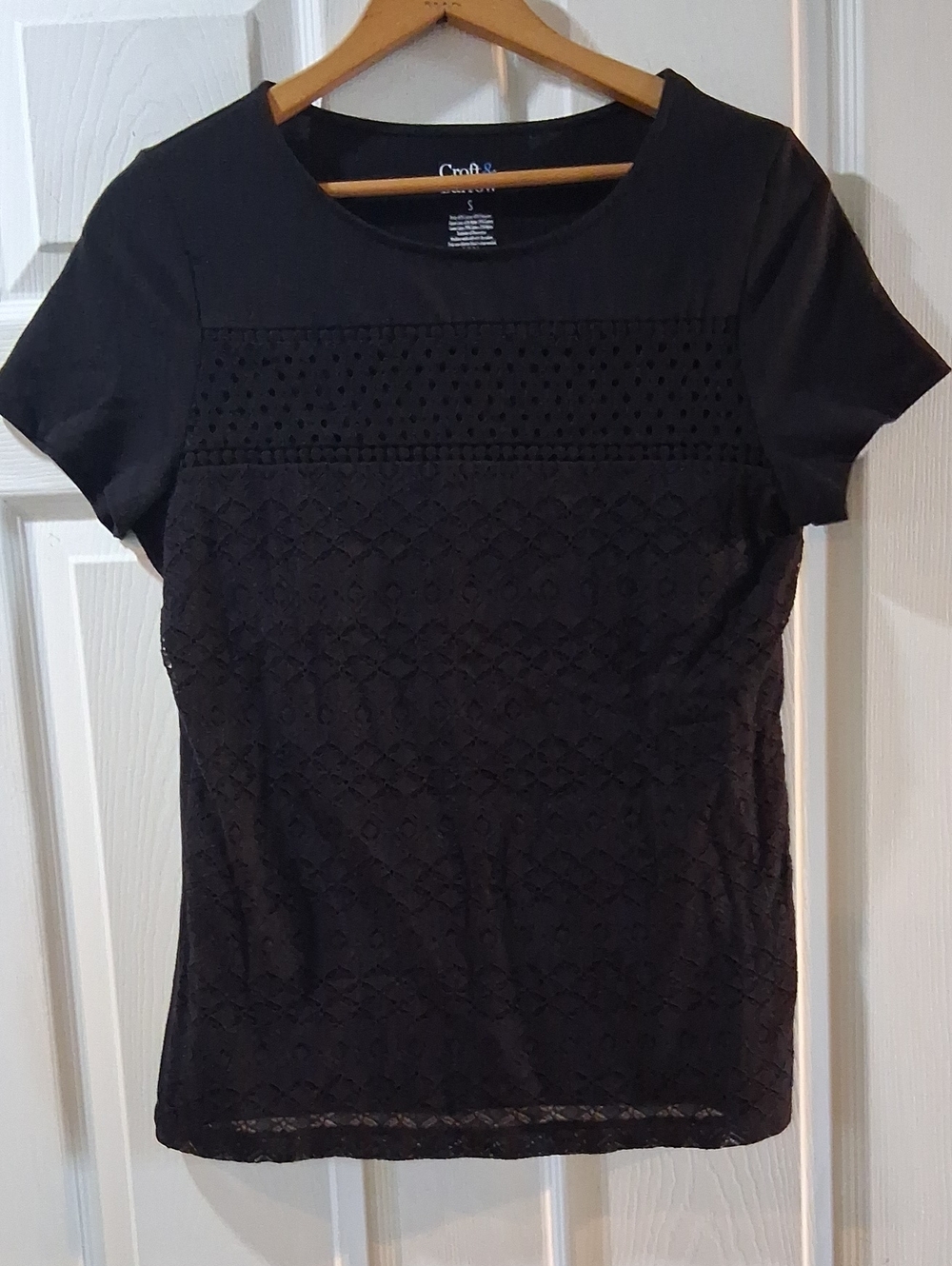 croft & barrow Black Short Sleeve Lace Front Tee